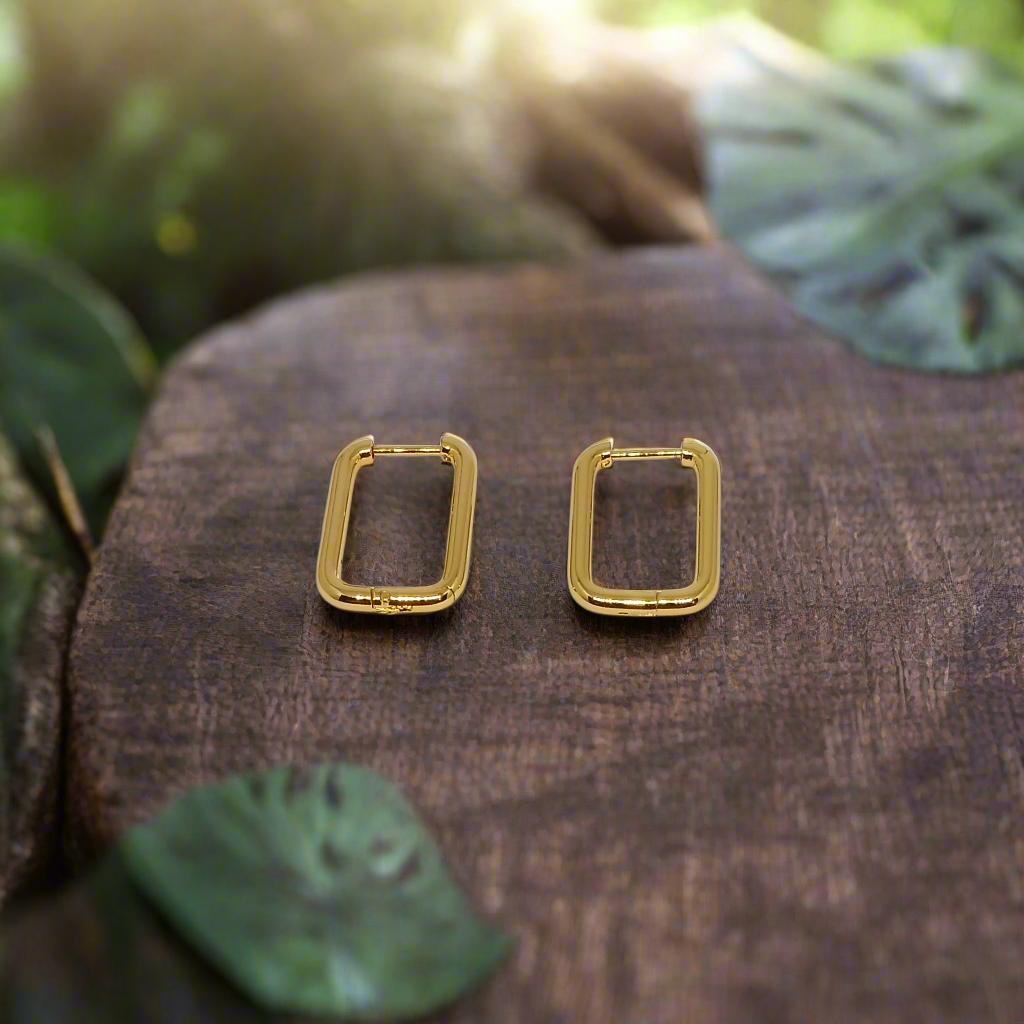 golden English lock earring