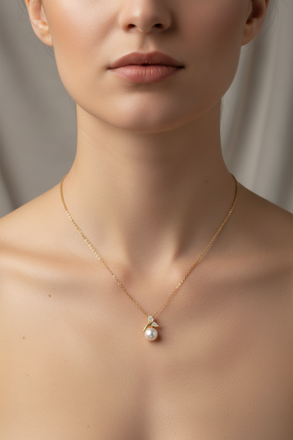 Leaf Pendant Necklace