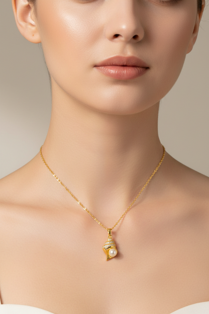 Shell Pendant Necklace